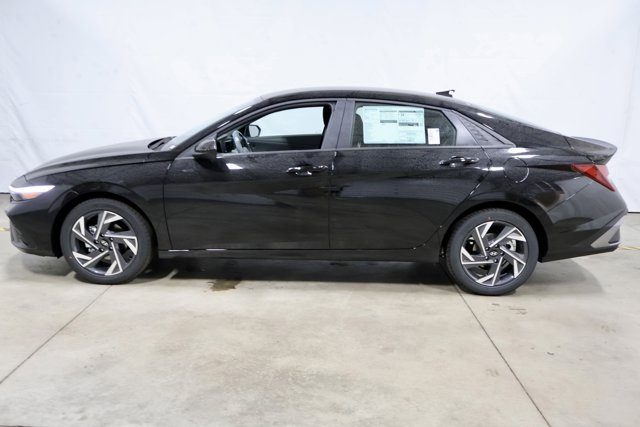 Vehicle image 5 of 30