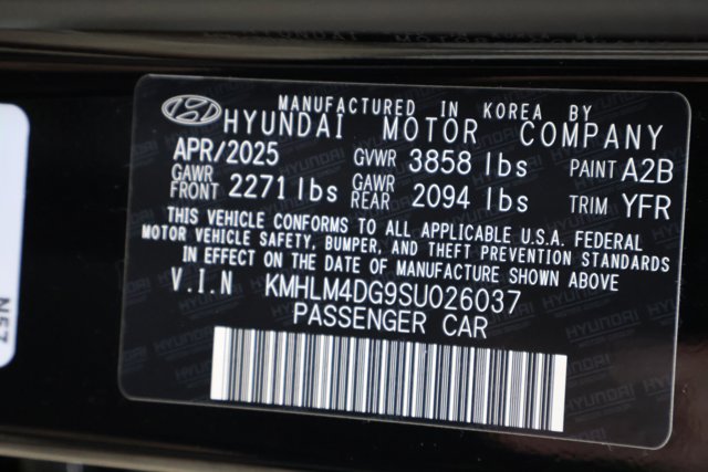 Vehicle image 28 of 30