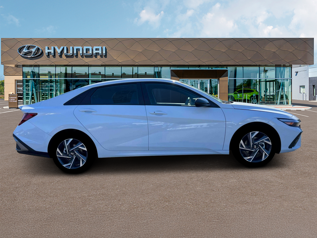 2025 Hyundai Elantra SEL Sport Image 6 of 19