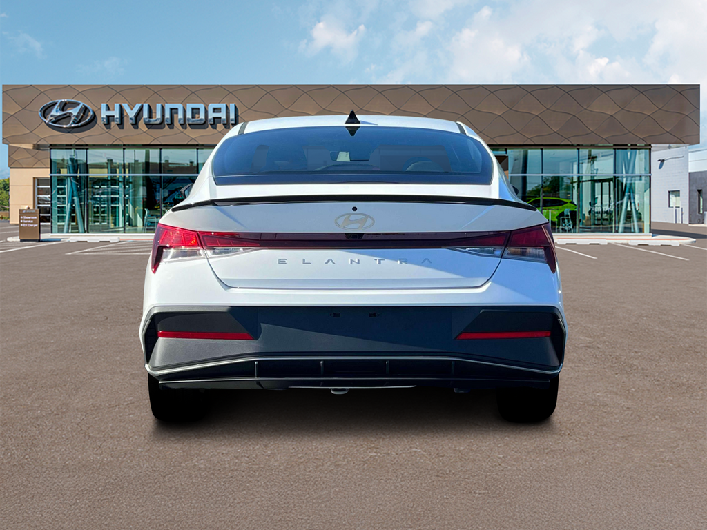 2025 Hyundai Elantra SEL Sport Image 9 of 19
