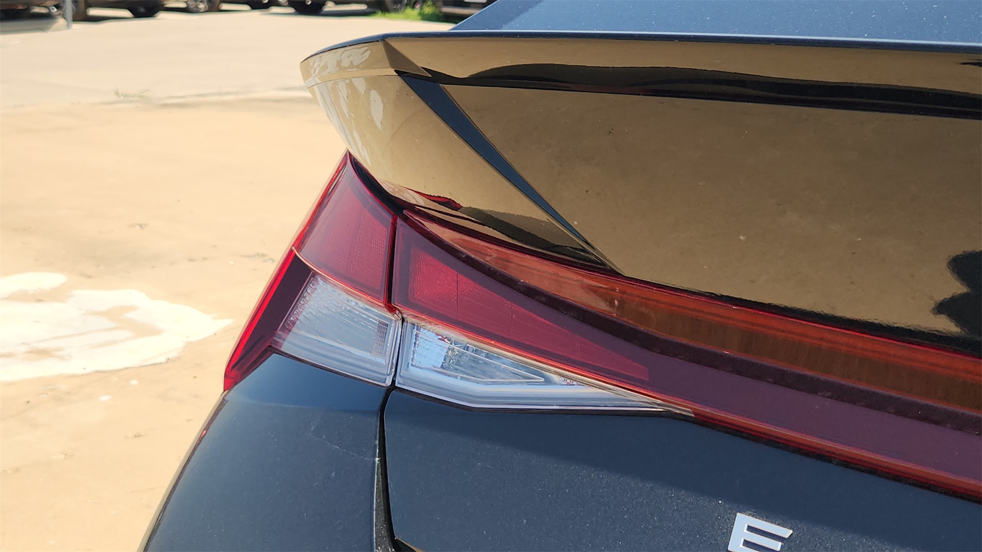 2025 Hyundai Elantra SEL Sport Image 24 of 25