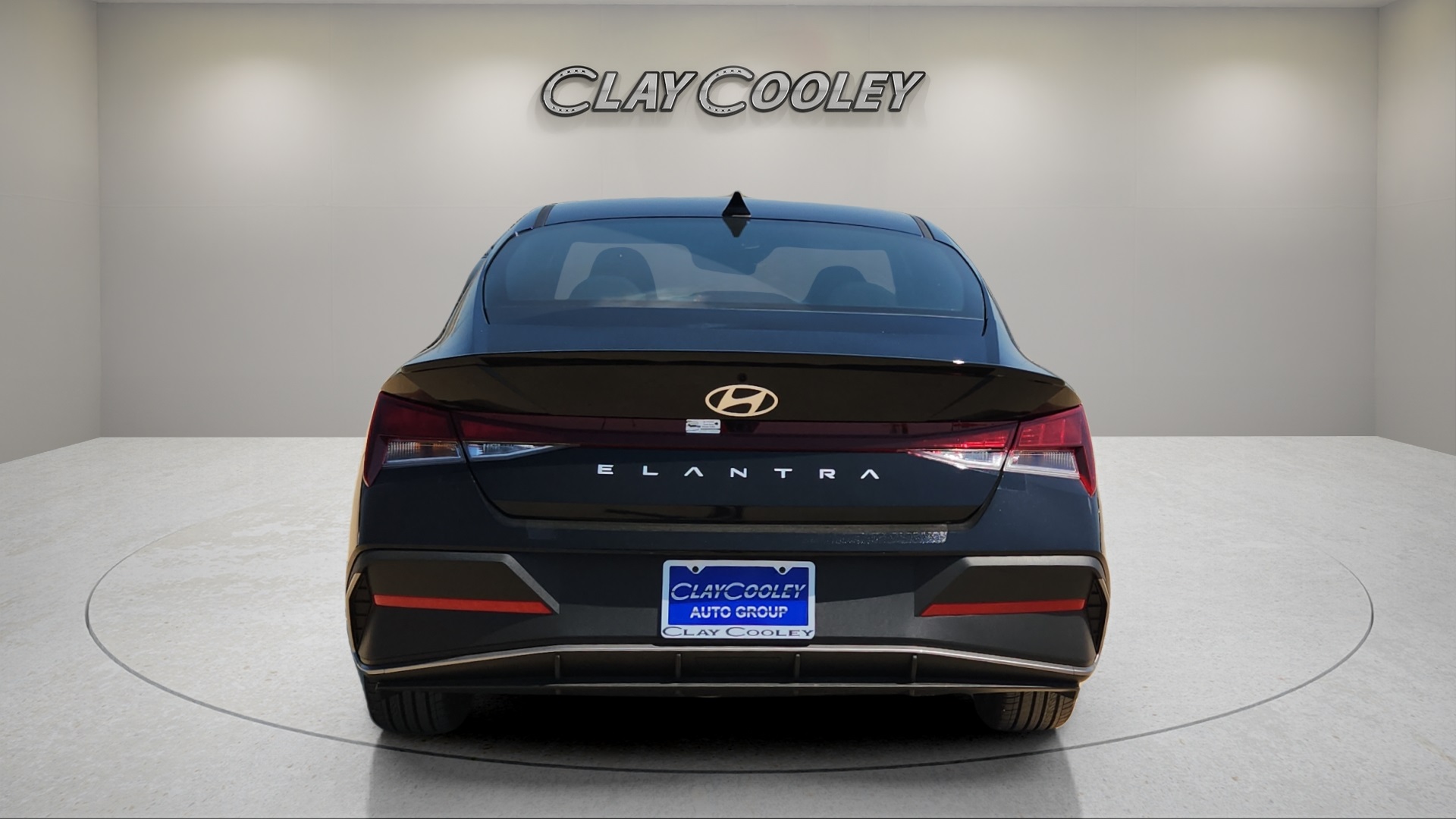 2025 Hyundai Elantra SEL Sport Image 6 of 25