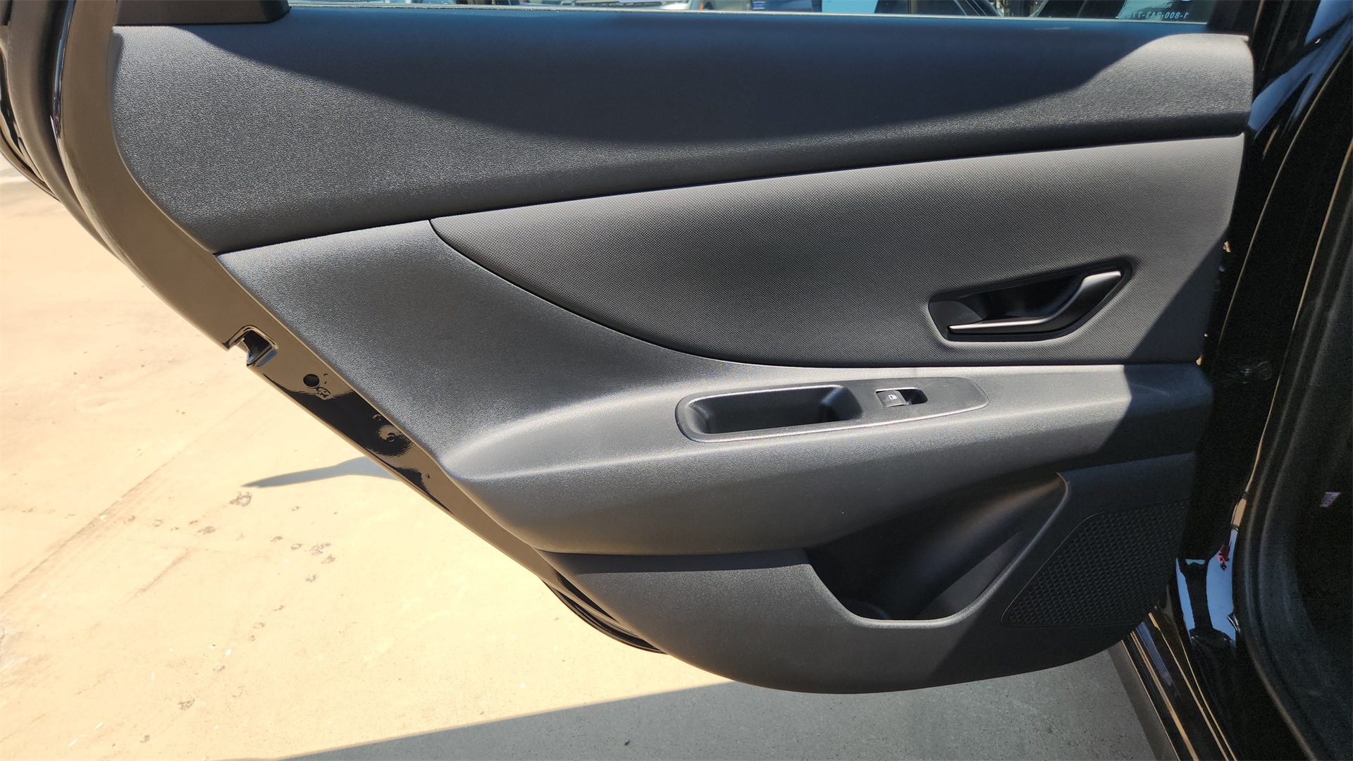 2025 Hyundai Elantra SEL Sport Image 21 of 25