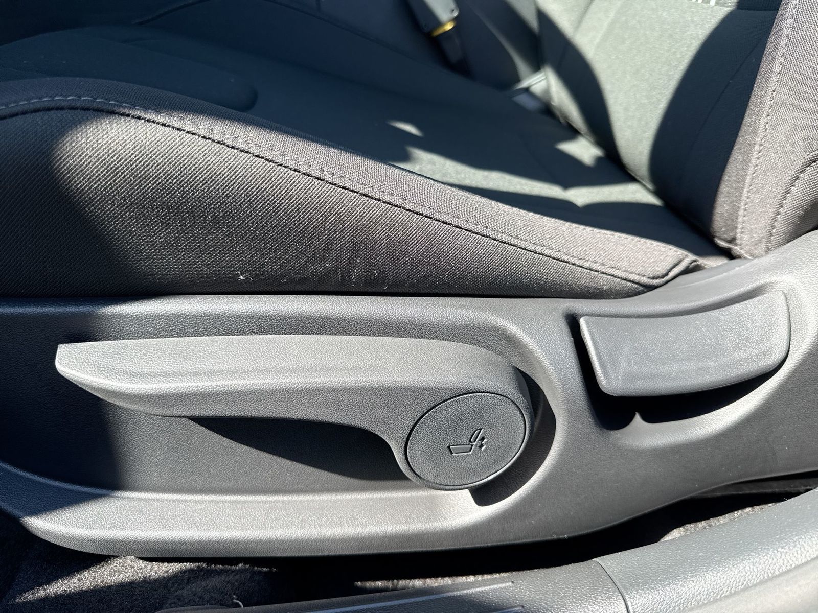 2025 Hyundai Elantra SEL Sport Image 25 of 25