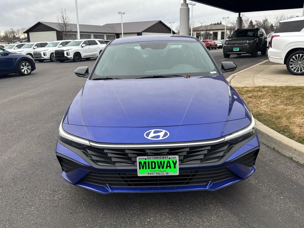 Vehicle image 4 of 25