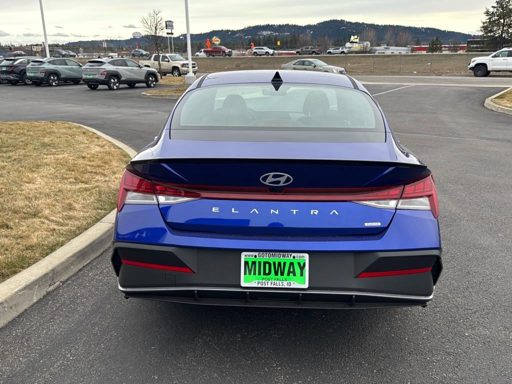 Vehicle image 5 of 25