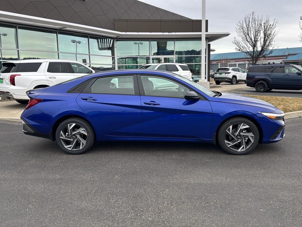 Vehicle image 7 of 25