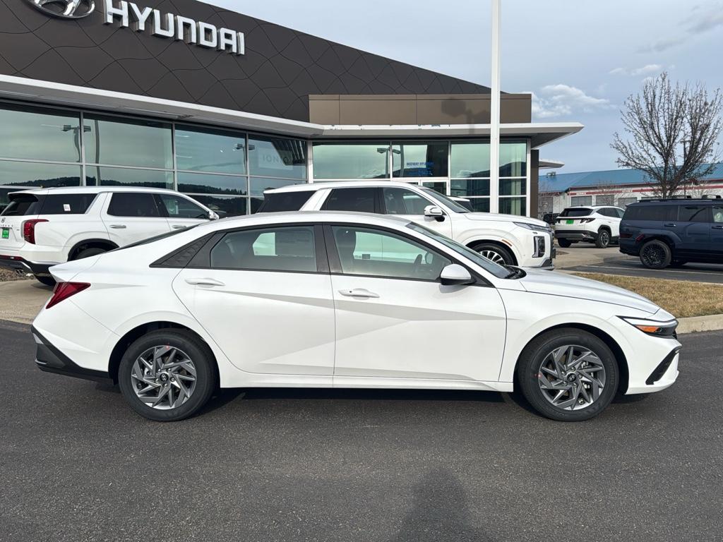 Vehicle image 7 of 25