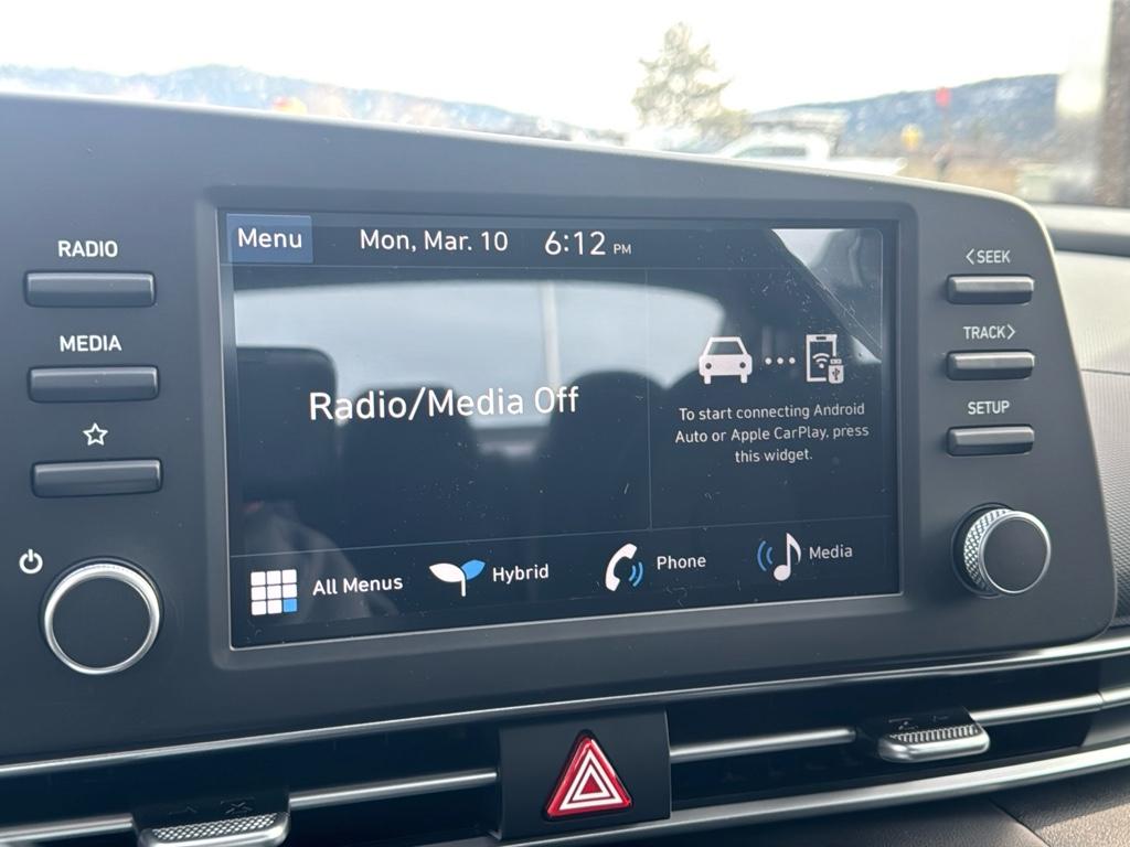 Vehicle image 20 of 25