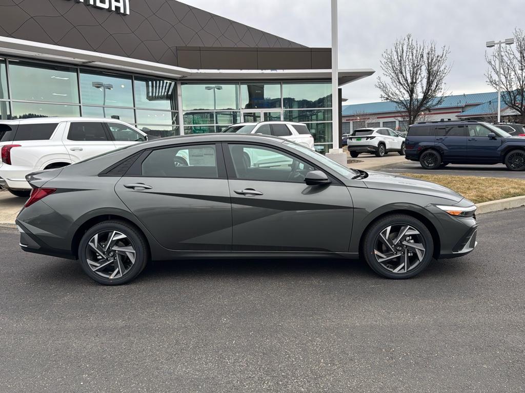 Vehicle image 7 of 25