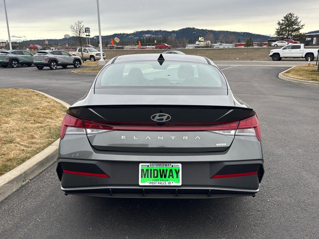 Vehicle image 5 of 25