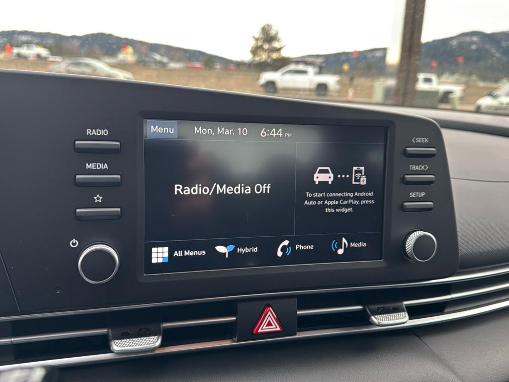 Vehicle image 20 of 25
