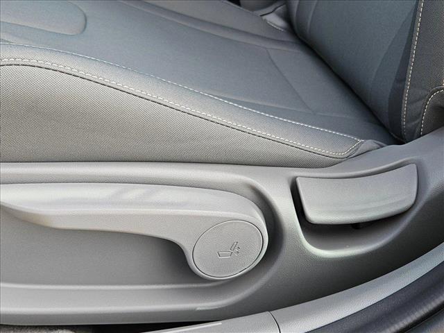 Vehicle image 4 of 17