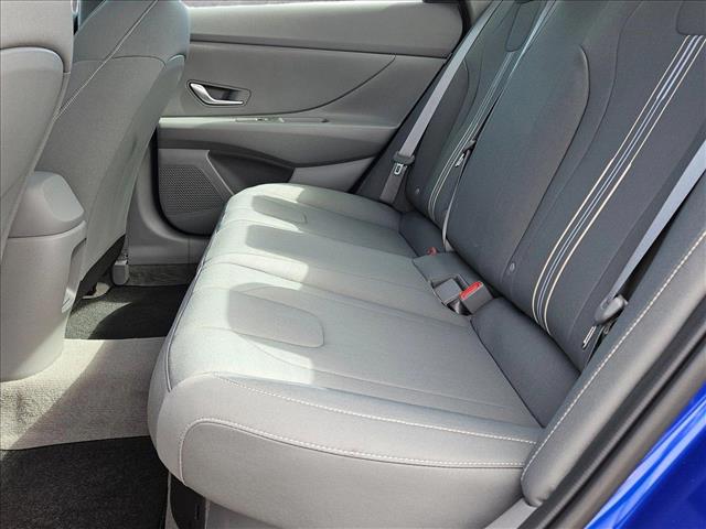 Vehicle image 16 of 17