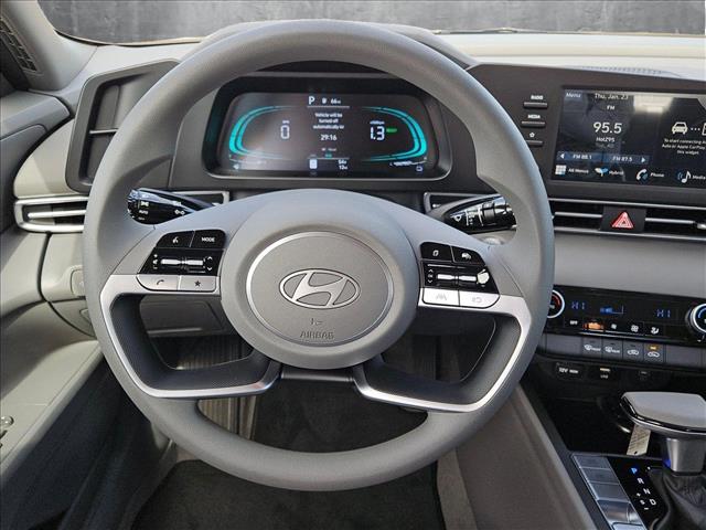 Vehicle image 12 of 17