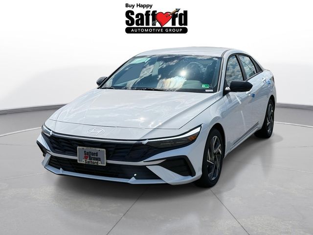 2025 Hyundai Elantra Hybrid SEL Sport Image 1 of 30