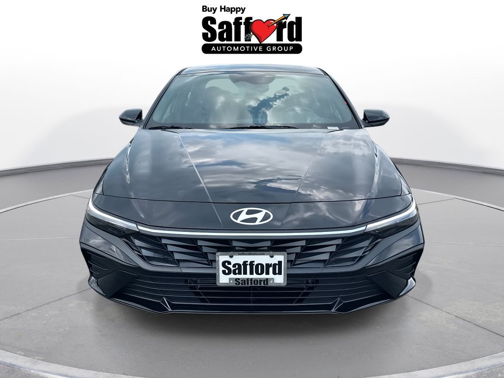 2025 Hyundai Elantra Hybrid SEL Sport Image 2 of 31