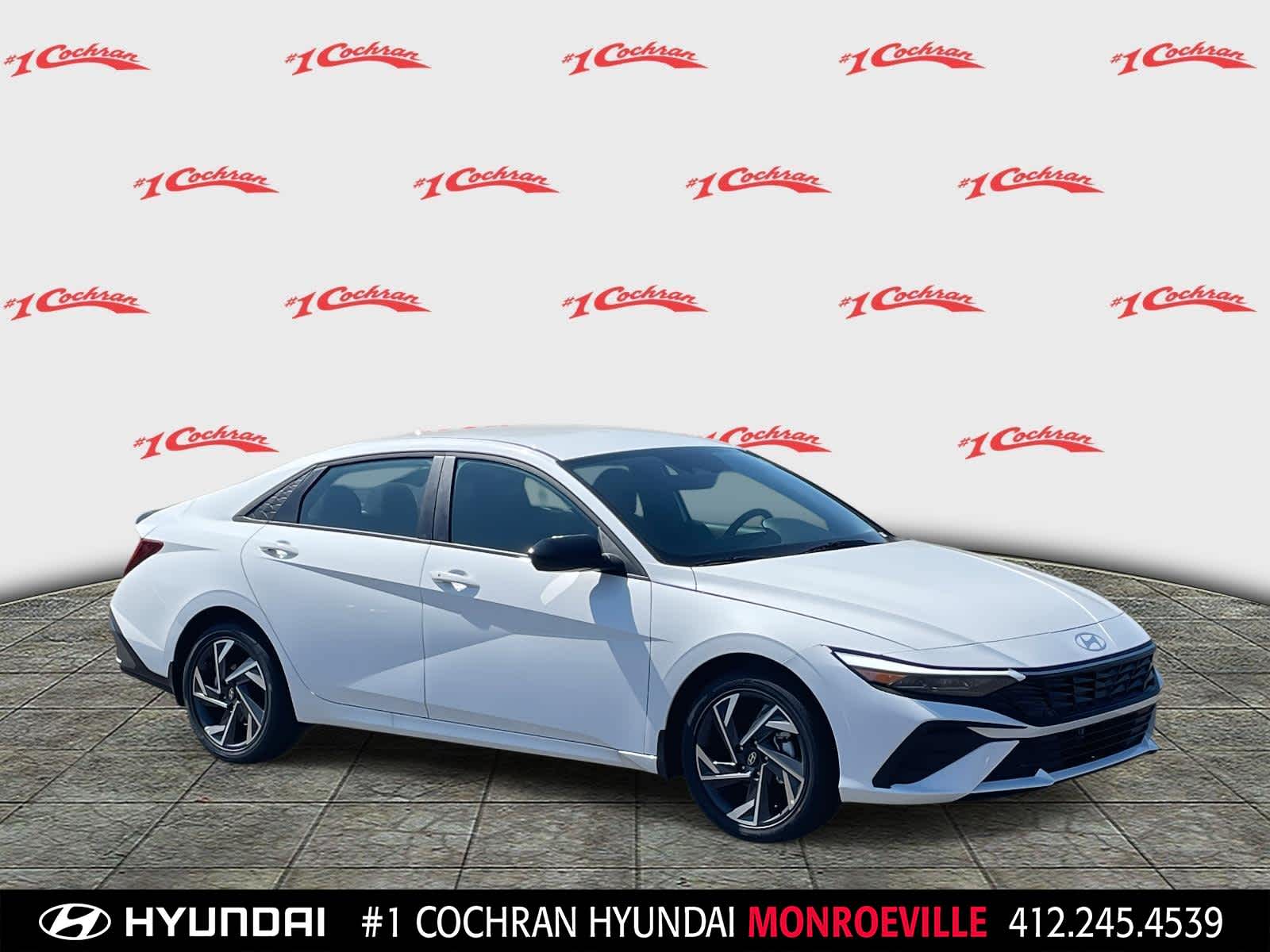 2025 Hyundai Elantra Hybrid SEL Sport Image 2 of 34