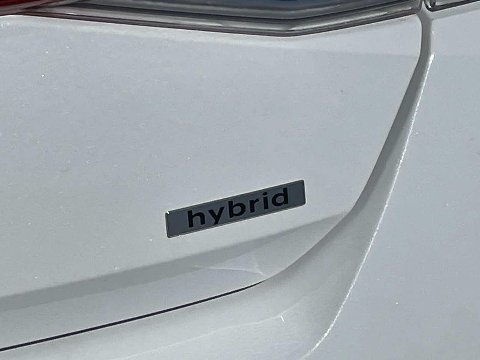 2025 Hyundai Elantra Hybrid SEL Sport Image 27 of 34