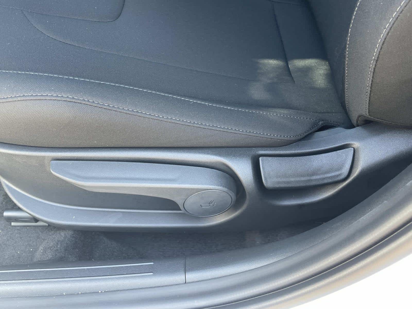 2025 Hyundai Elantra Hybrid SEL Sport Image 34 of 34