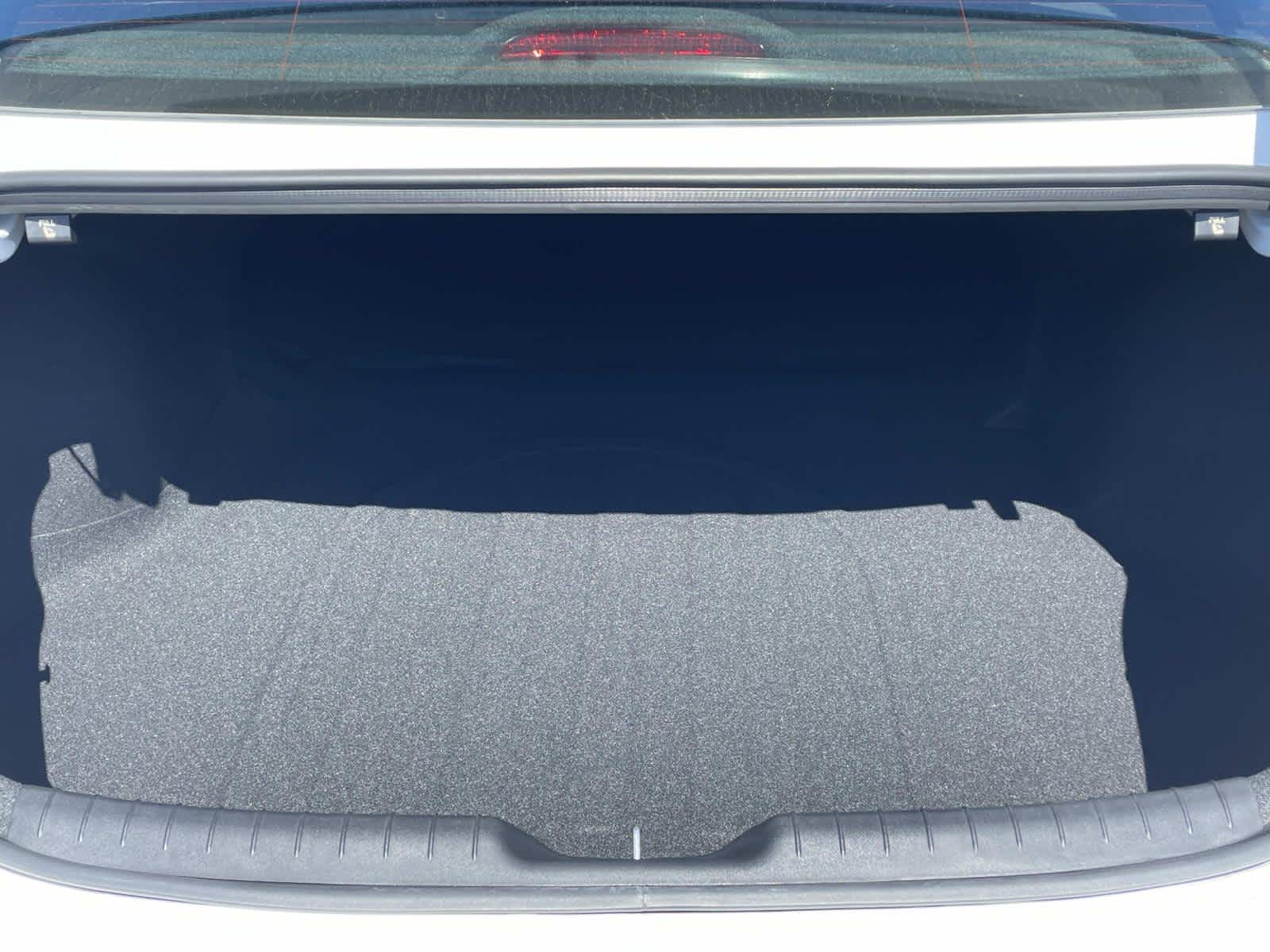 2025 Hyundai Elantra Hybrid SEL Sport Image 10 of 34