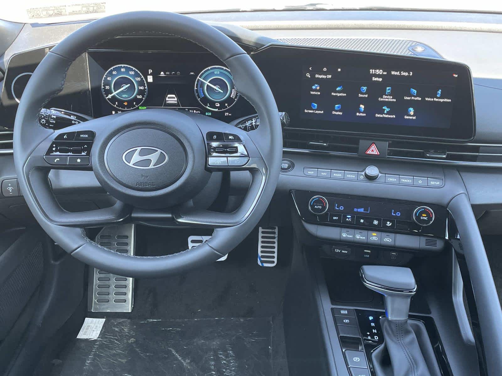 2025 Hyundai Elantra Hybrid SEL Sport Image 15 of 34