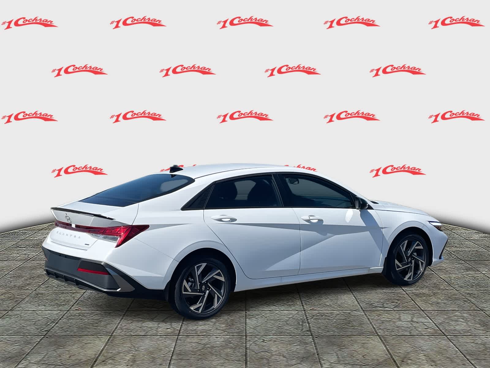 2025 Hyundai Elantra Hybrid SEL Sport Image 5 of 34