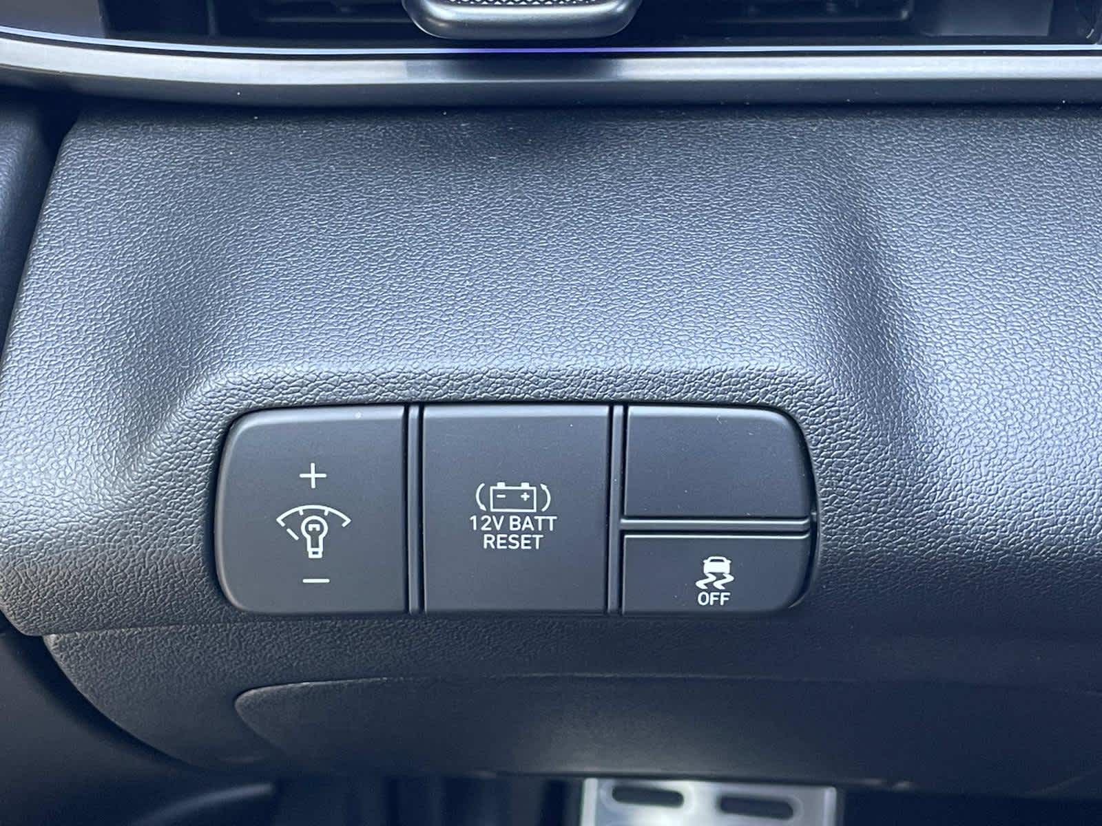 2025 Hyundai Elantra Hybrid SEL Sport Image 33 of 34