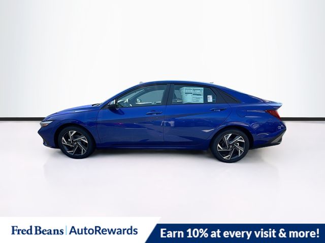 2025 Hyundai Elantra Hybrid SEL Sport Image 10 of 36