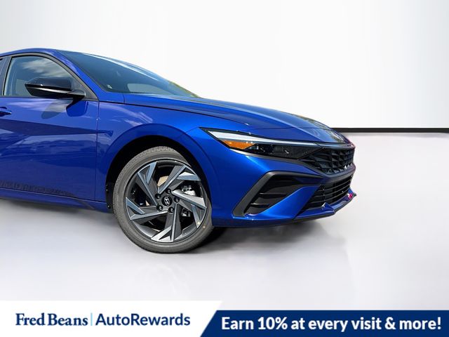 2025 Hyundai Elantra Hybrid SEL Sport Image 5 of 36