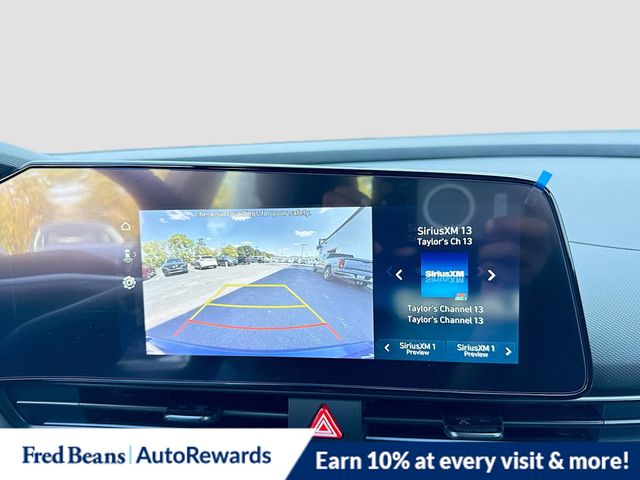 2025 Hyundai Elantra Hybrid SEL Sport Image 22 of 36