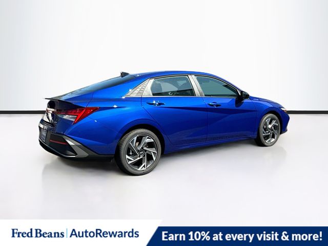 2025 Hyundai Elantra Hybrid SEL Sport Image 7 of 36