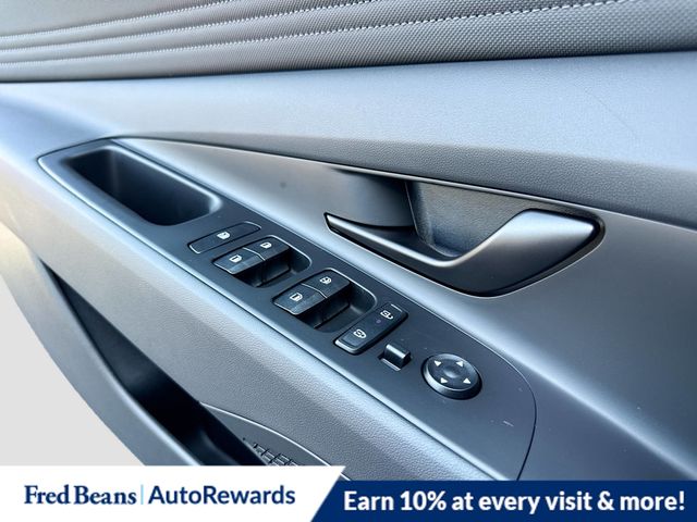 2025 Hyundai Elantra Hybrid SEL Sport Image 29 of 36