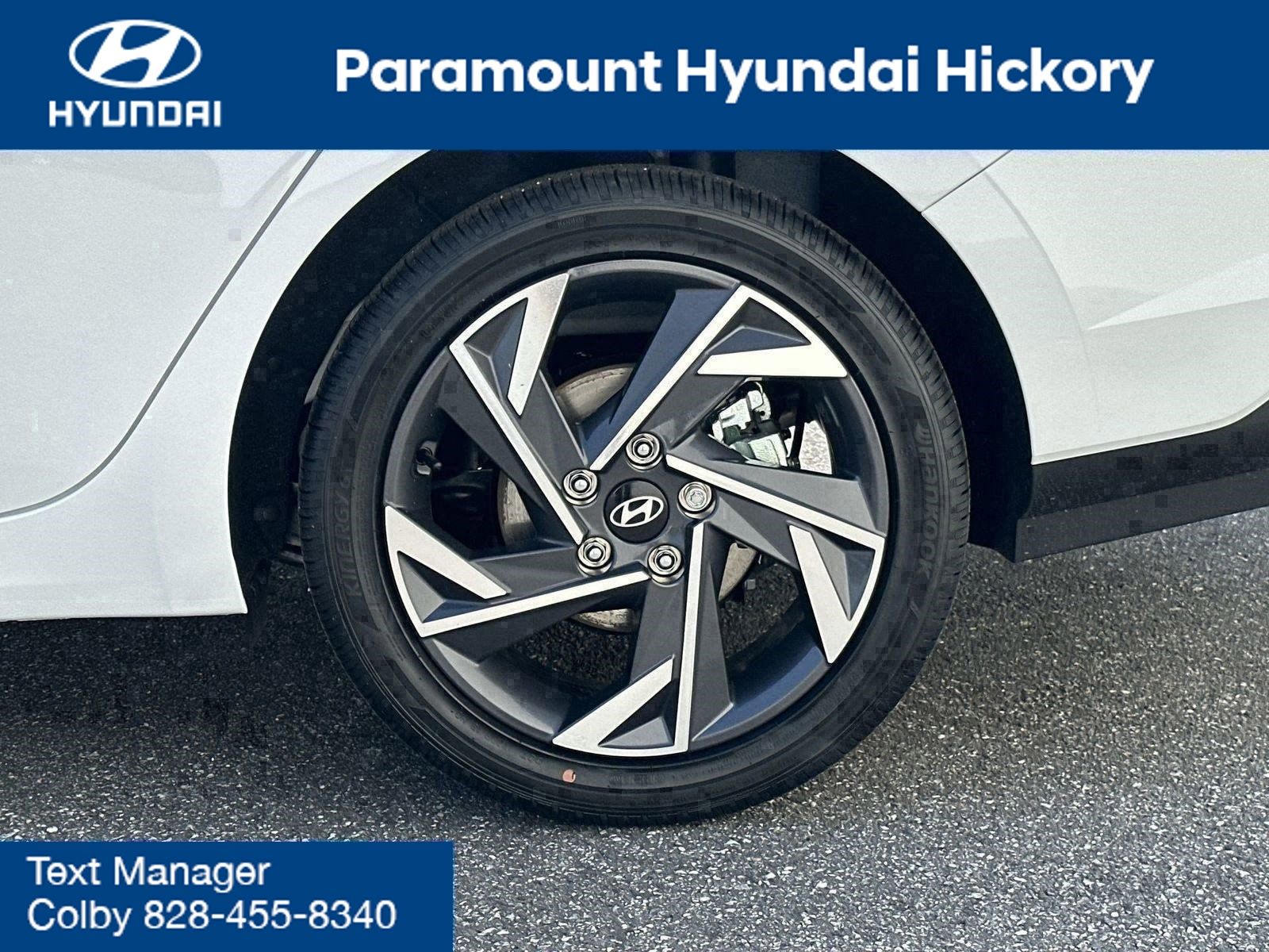 2025 Hyundai Elantra Hybrid SEL Sport Image 11 of 31