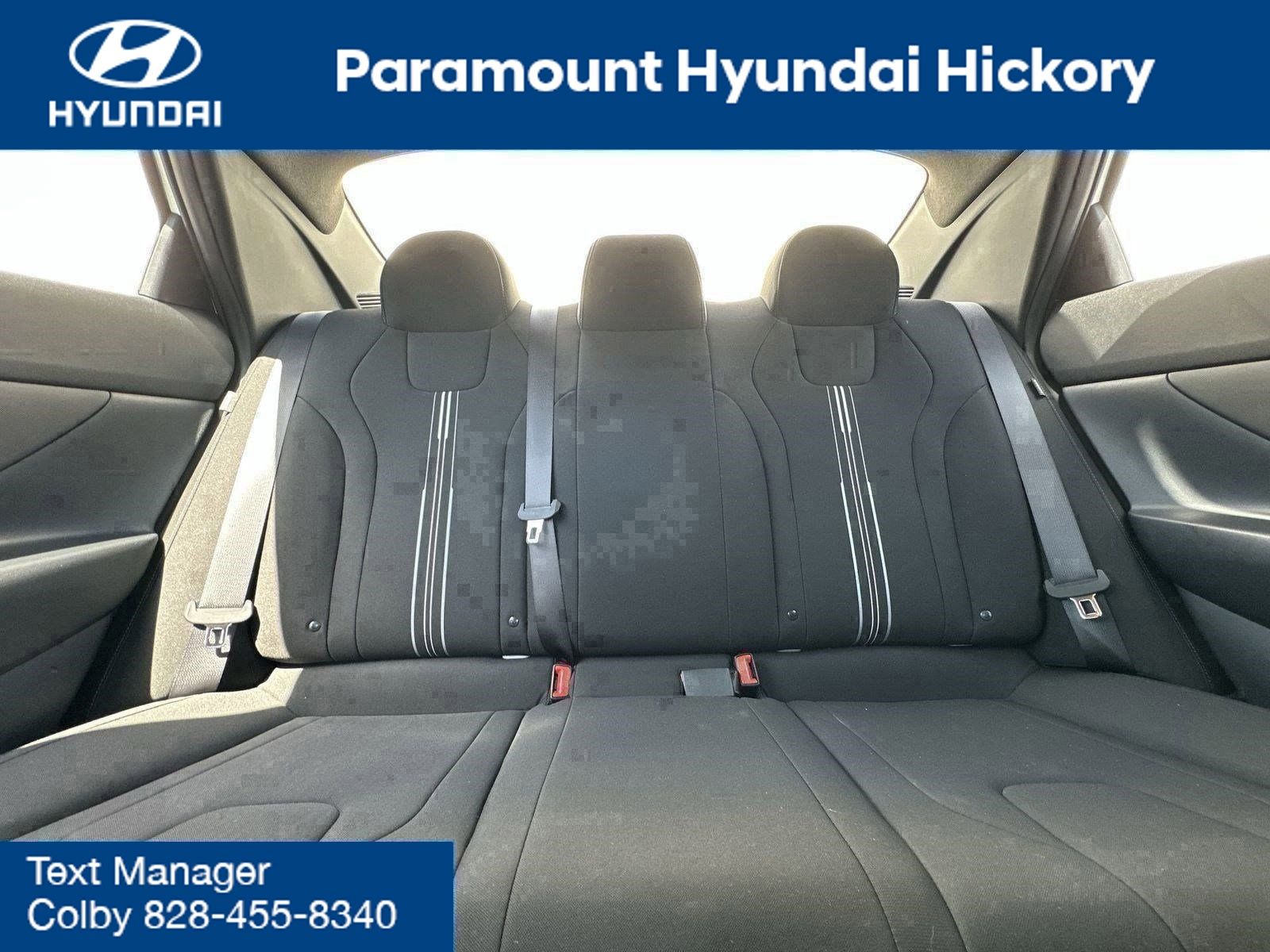 2025 Hyundai Elantra Hybrid SEL Sport Image 17 of 31