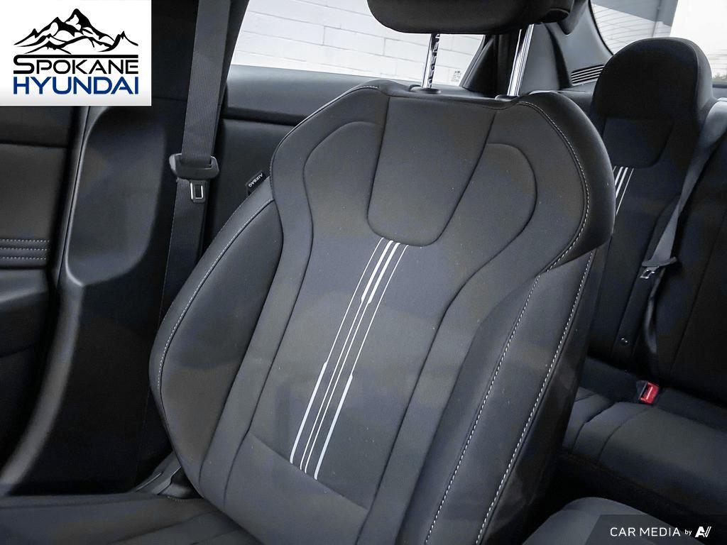Vehicle image 23 of 28