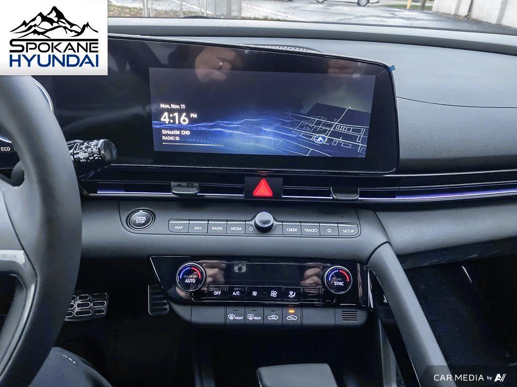 Vehicle image 22 of 28