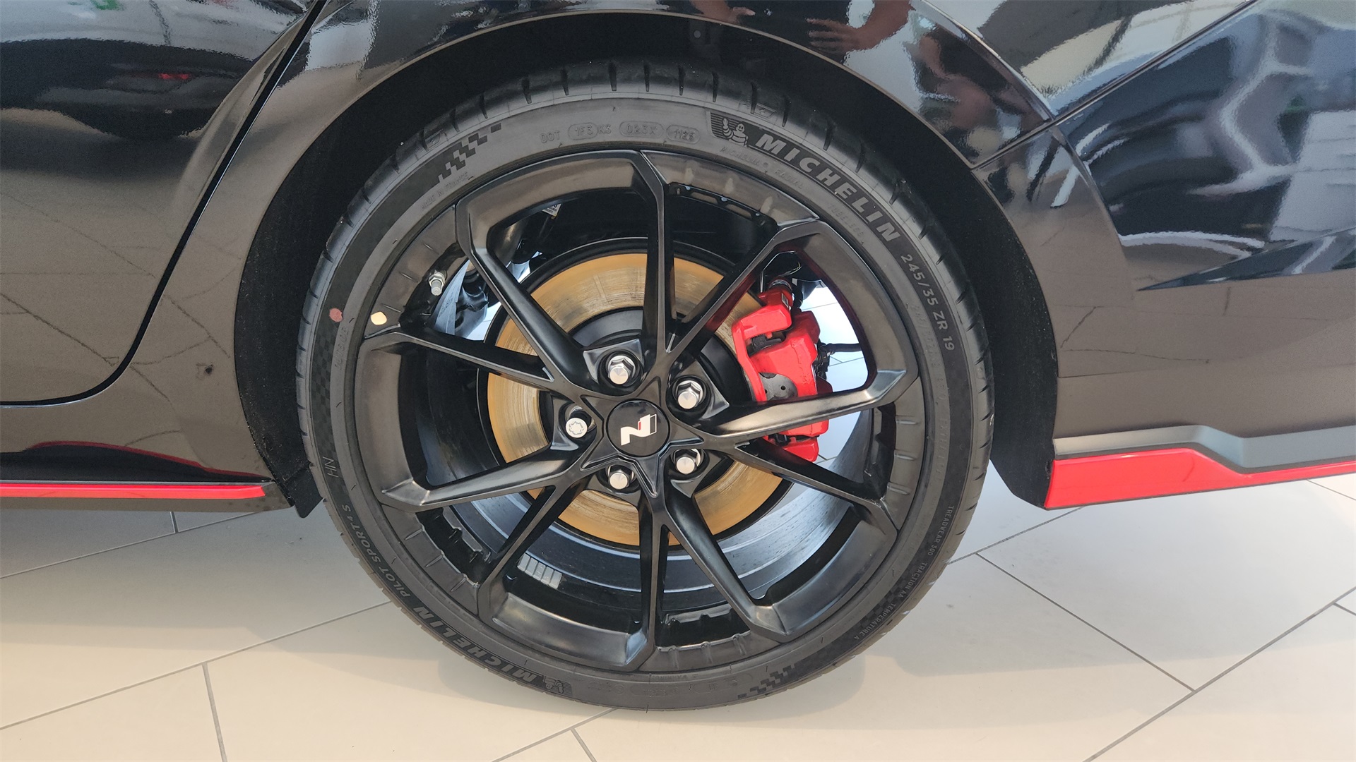 2025 Hyundai Elantra N Line Image 10 of 26