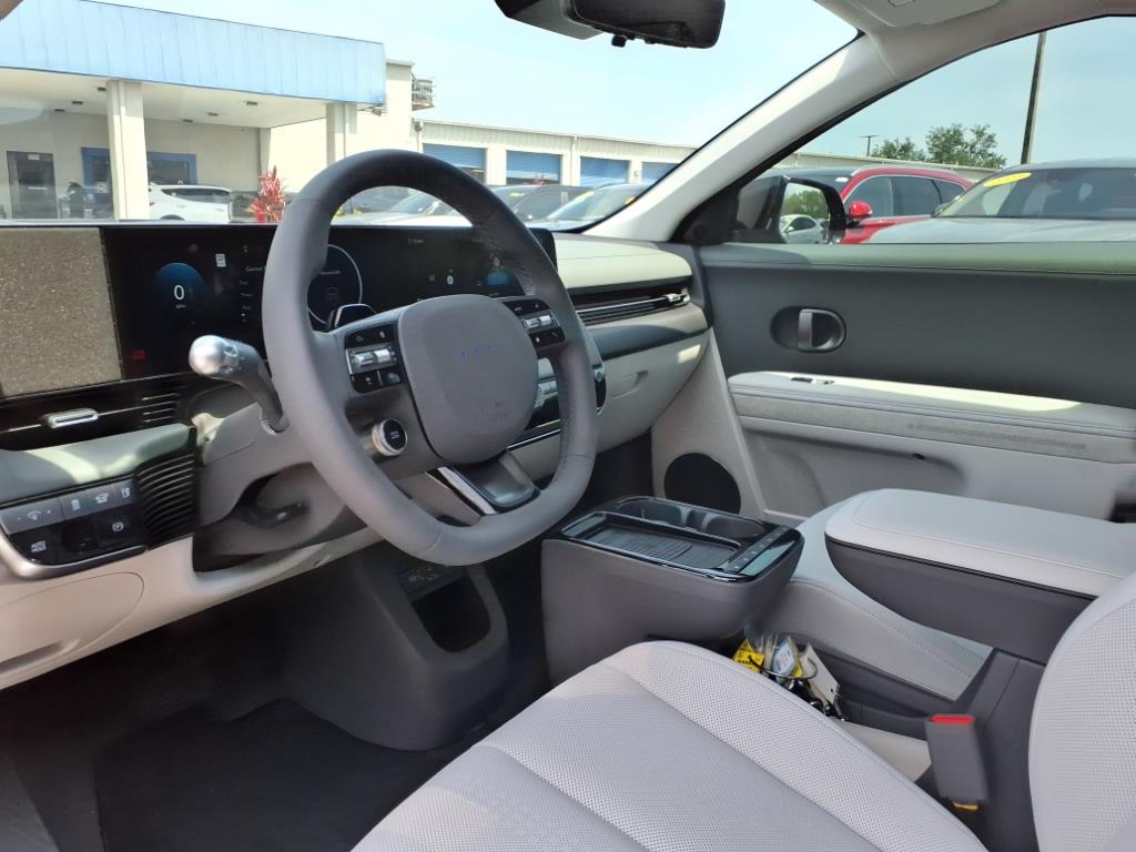Vehicle image 12 of 39