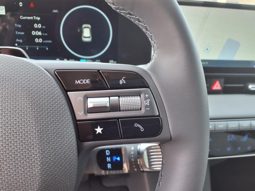 Vehicle image 27 of 39