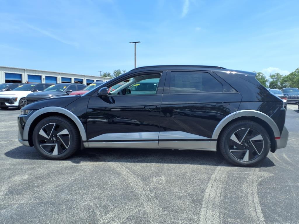 Vehicle image 8 of 39