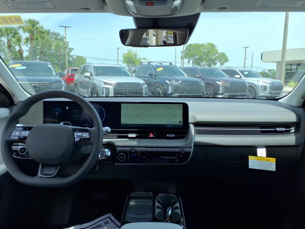 Vehicle image 15 of 38