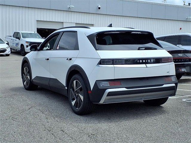 2025 Hyundai IONIQ 5 SEL Image 3 of 14