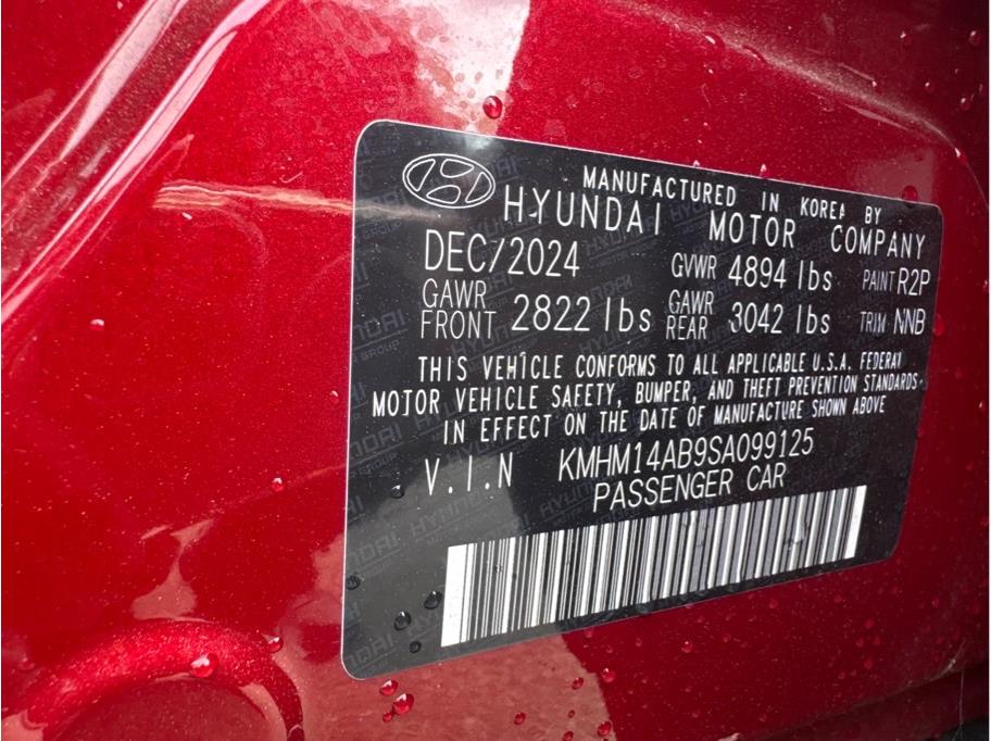 2025 Hyundai IONIQ 6 SE Standard Range Image 15 of 20