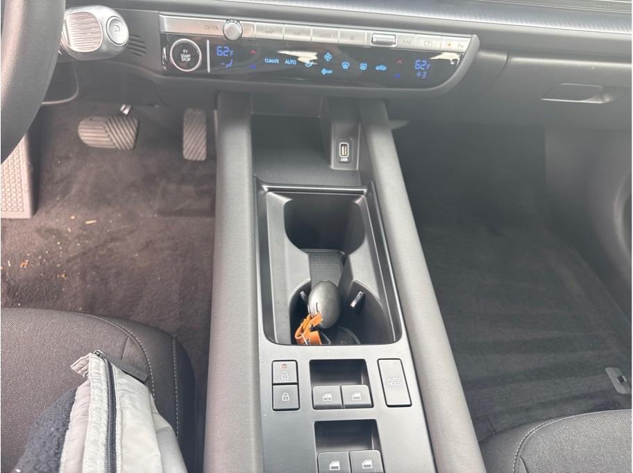 2025 Hyundai IONIQ 6 SE Standard Range Image 10 of 20