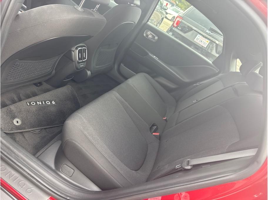 2025 Hyundai IONIQ 6 SE Standard Range Image 18 of 20