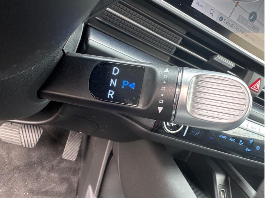 2025 Hyundai IONIQ 6 SE Standard Range Image 13 of 20