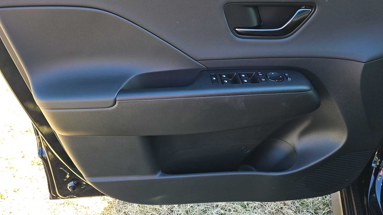 Vehicle image 14 of 31