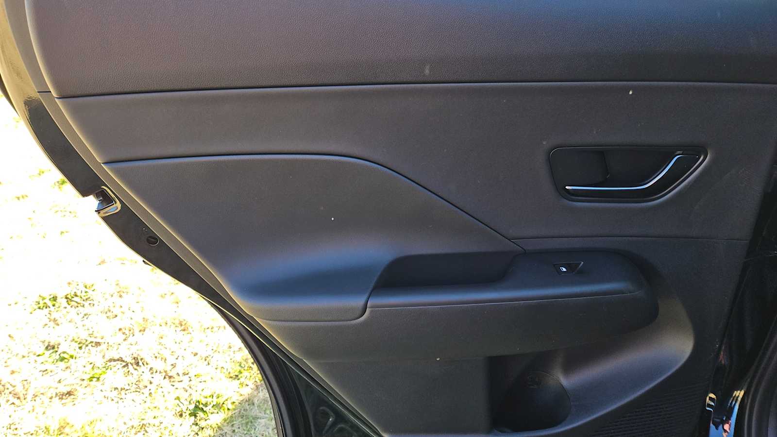 Vehicle image 16 of 31