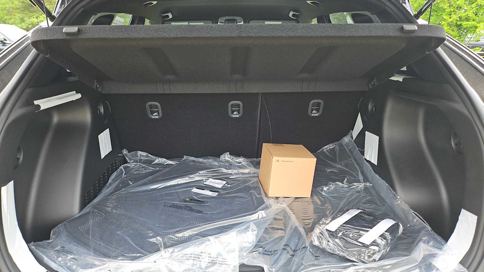 Vehicle image 18 of 31